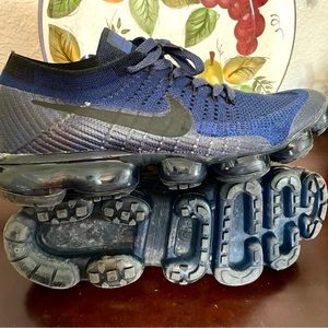 NIKE AIR VAPOR MAX SIZE 9.5 USA